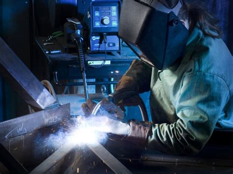 Metal Fabrication & Contract Manufacturing 